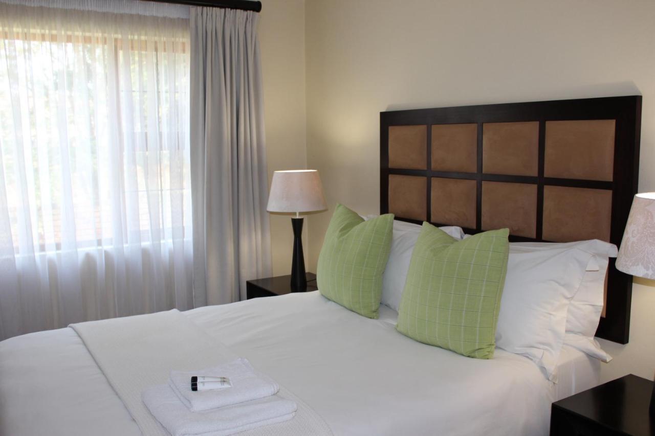 Topaz Cove Luxury Villas ايدنفيل المظهر الخارجي الصورة