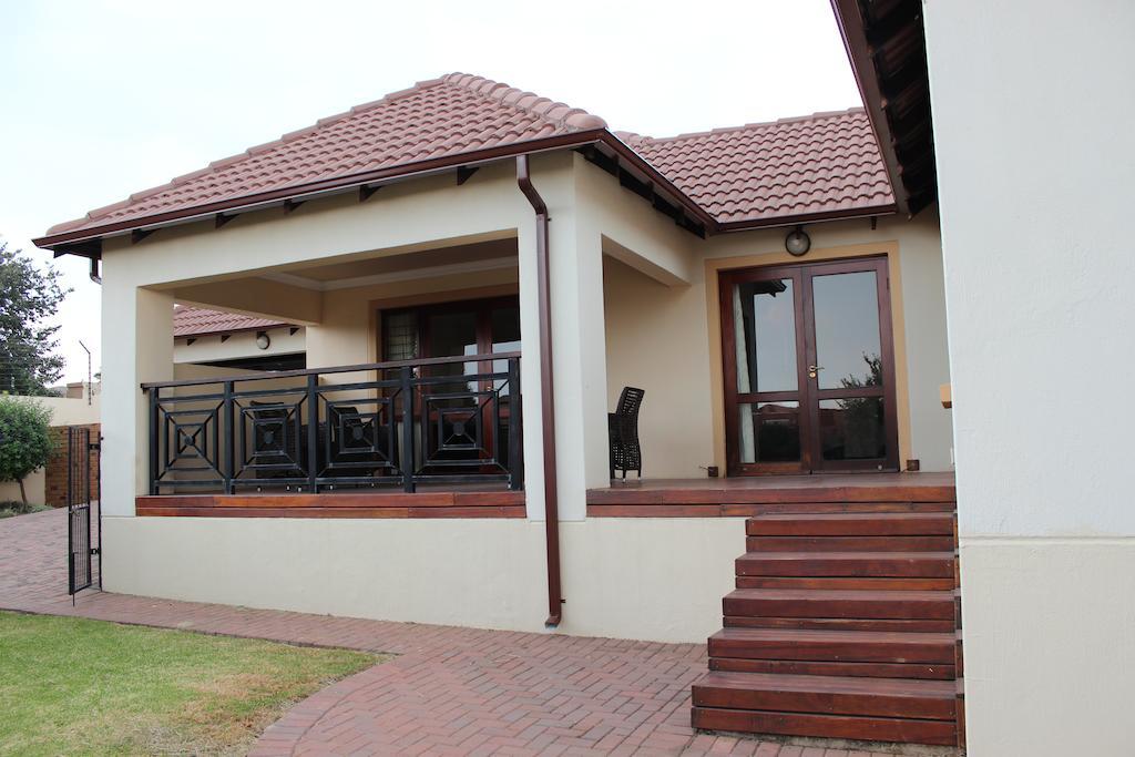 Topaz Cove Luxury Villas ايدنفيل المظهر الخارجي الصورة